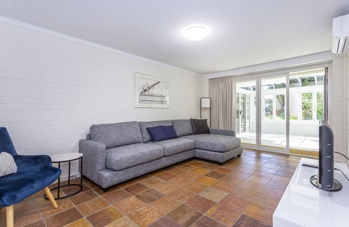 South Perth Apartment | High Tor Apartment 6