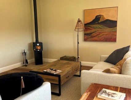 Eurunderee Villa | Highgrove Studio - in the Vineyards