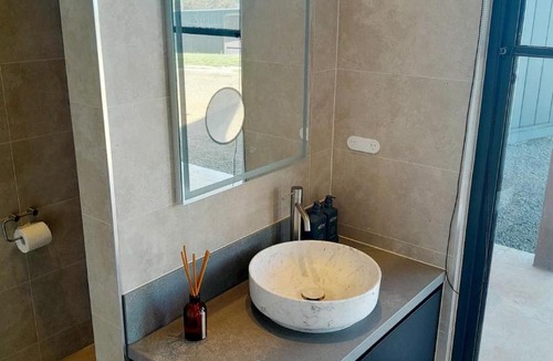Rhyll Apartment | Highland Nest