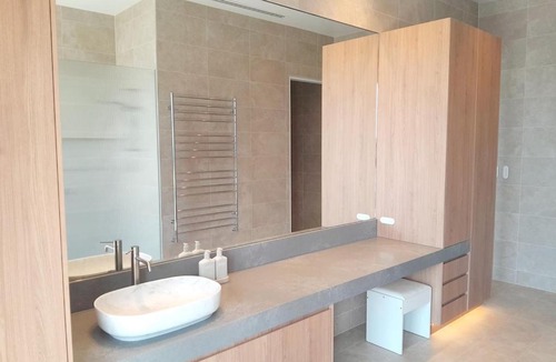 Rhyll Apartment | Highland Nest