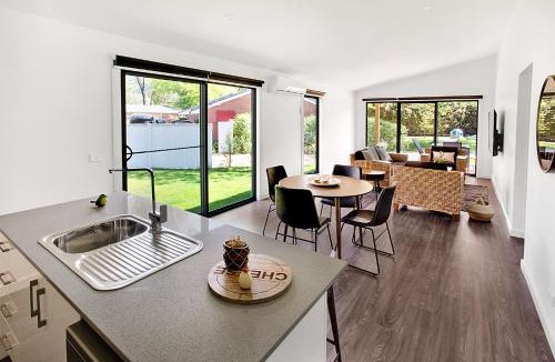 Bright House | Highland Valley Cottage 2