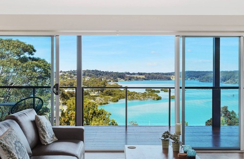 North Narooma Apartment | Hillcrest Views of Wagonga