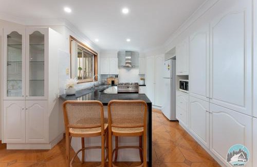 Shell Cove Villa | Hilltop Haven-Shell Cove