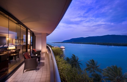 Cairns Central Business District Hotel | Hilton Cairns