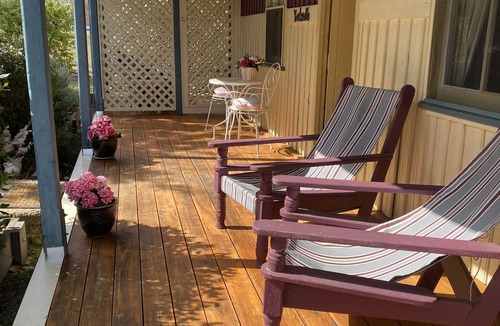 Texas Cottage | Historical workers cottage in the Main Street of Texas