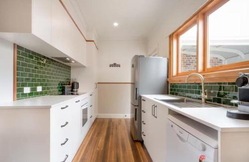 Launceston CBD House | History Meets Luxury - Meet Wahroonga!