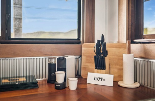 Coramba Apartment | Hitching Rail Hut - Romantic Rural Retreat with Outdoor Bath