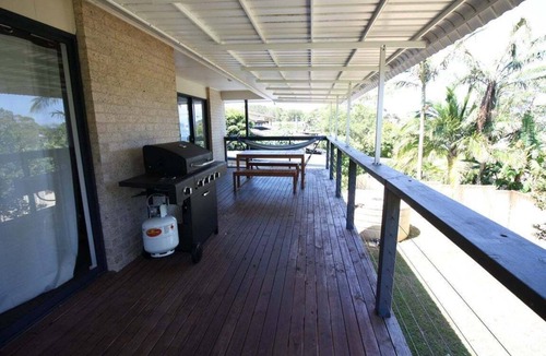 Manyana House | Holiday Haven a basic holiday home in Manyana
