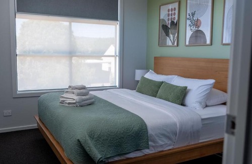 Mitchell Park House | Home Abroad
