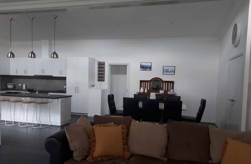 Berridale House | Home in Berridale near Ski fields & Lakes Jindabyne and Eucumbene