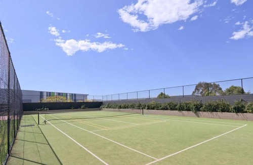 Homebush West Apartment | Homebush Modern 3 Bed Apt Near Olympic Park