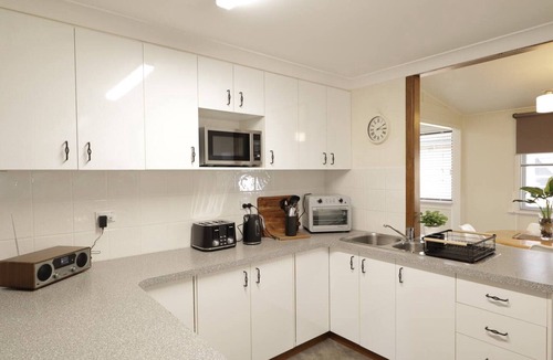Tenterfield Apartment | Homely 2-Bed Cottage Near Tenterfield Centre