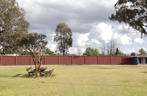 Tenterfield Apartment | Homely 2-Bed Cottage Near Tenterfield Centre