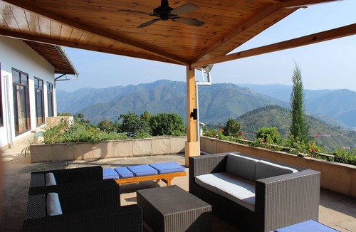 Nainital House | Homestay in Nainital, Picturesque Mountain views with all Mod-cons