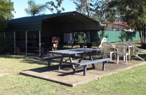 Nanango Hotel | Homestead Caravan Park