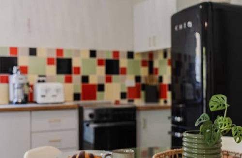 Wallington Cabin | Homestead Hideaway Cabin minutes to adventure park