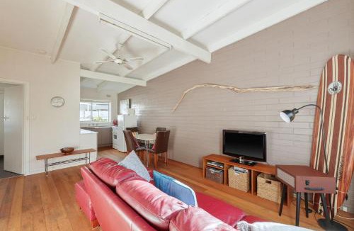 Silverleaves House | Honeysuckle Beach Haven