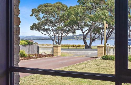 Stieglitz House | Hook Wine & Sinker Retreat