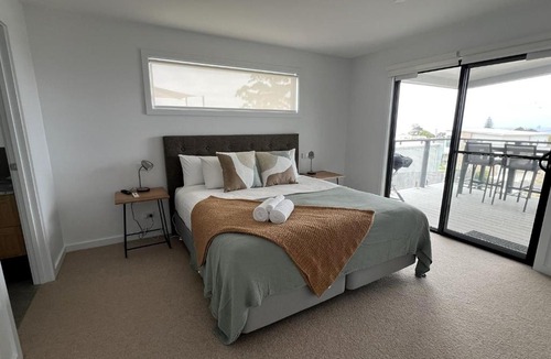 Binalong Bay House | HORIZON AT BINALONG BAY with Accessability Features