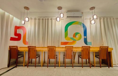 Yerawada Hostel | HOSHTEL99 - LUX - Stay, Cowork and Cafe - Luxurious Twin Bungalow
