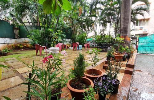 Yerawada Hostel | Hostel Lifespace- Tailor made for working professionals- Luxurious Twin Bungalow with CoWork- only 3 and 4 share Rooms