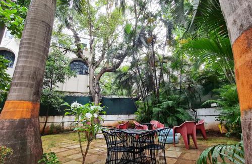 Yerawada Hostel | Hostel Lifespace- Tailor made for working professionals- Luxurious Twin Bungalow with CoWork- only 3 and 4 share Rooms