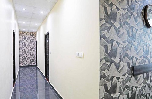 Faridabad Hotel | Hotel ∙ 2 guests