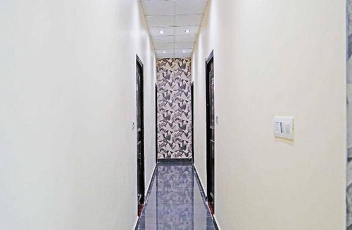 Faridabad Hotel | Hotel ∙ 2 guests