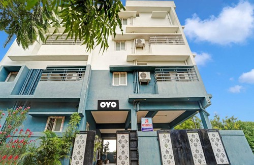 Saravanampatty Hotel | Hotel ∙ 2 guests