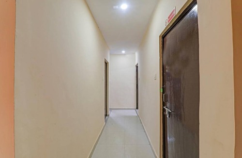 Indira Nagar Hotel | Hotel ∙ 2 guests