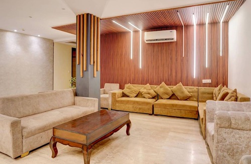 Mahipalpur Hotel | Hotel ∙ 3 guests