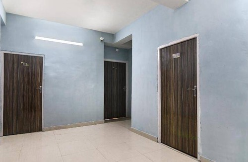 Howrah Hotel | Hotel ∙ 3 guests