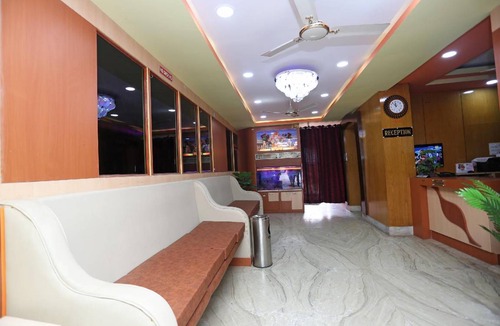 Asansol Hotel | Hotel ∙ 3 guests