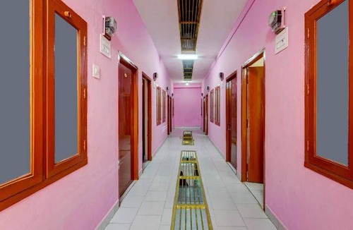 Triplicane Hotel | Hotel ∙ 3 guests