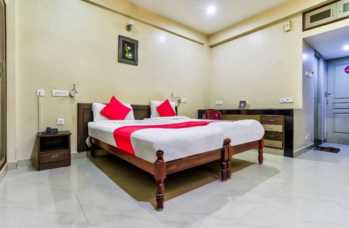 Chromepet Hotel | Hotel ∙ 3 guests