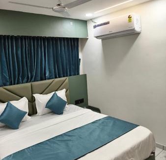 Ahmedabad Hotel | Hotel 7 CR