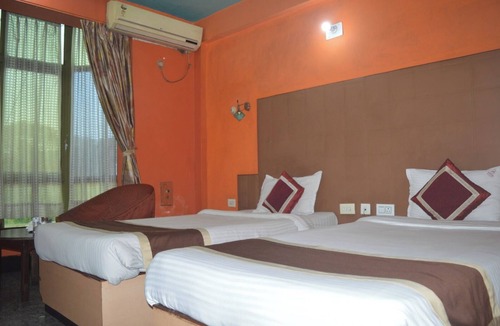 Kiriburu Hotel | Hotel Aadhar Barbil