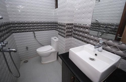 Mamit Hotel | Hotel Adhunik