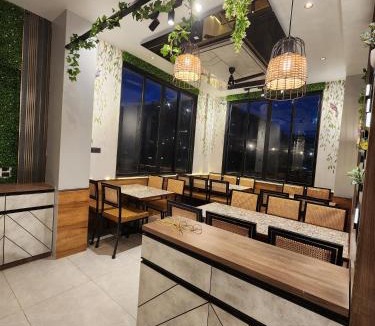 Pandharpur Hotel | Hotel Aishwarya