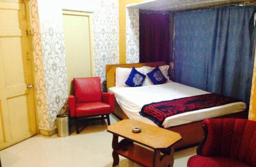 Ballygunge Hostel | Hotel Bengal -100m from Park Circus 7 Point