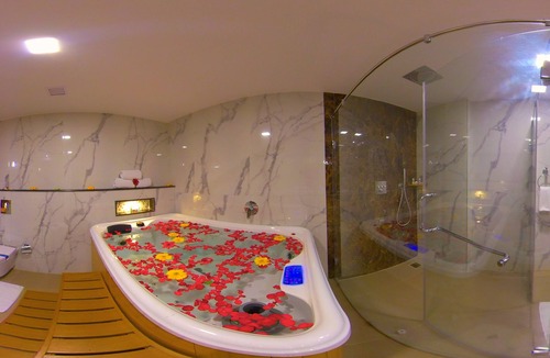 Tiruchirappalli Hotel | Hotel Blossoms