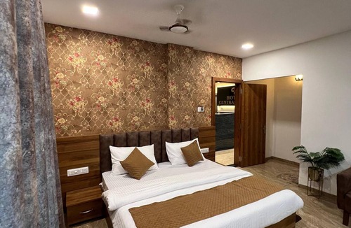 Indore Hotel | Hotel Central Point