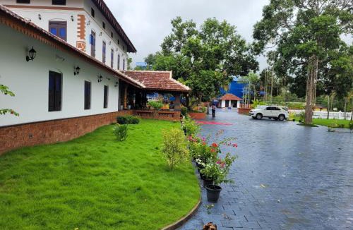 Palakkad Hotel | Hotel Chithrapuri