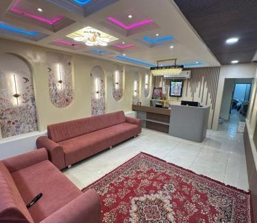 Dwarka Hotel | Hotel Crown