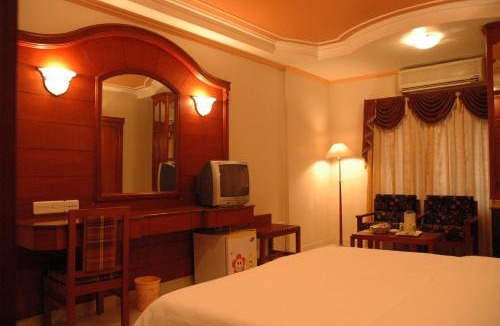 Thanjavur Hotel | Hotel Gnanam