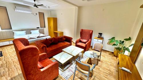 Gajwel Hotel | Hotel Hill7 Inn