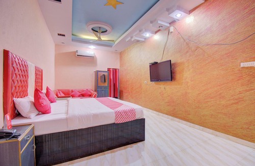 Daulatabad Hotel | Hotel Lucky Star CENTRAL BUS STOP