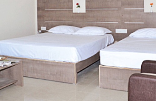 Thirukadaiyur Hotel | Hotel Kanakabhishegam