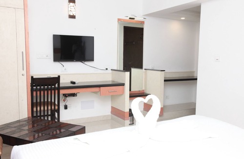 Salem Hotel | Hotel Karpagam International