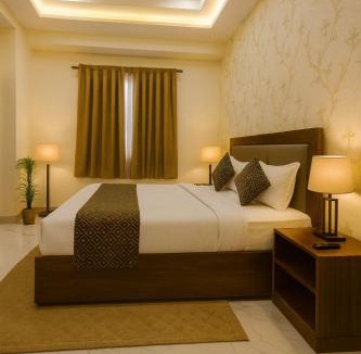 Deoghar Hotel | Hotel Krishna Palace, Vrindavan - Lavish & Luxury rooms with parking near prem mandir #By Om #